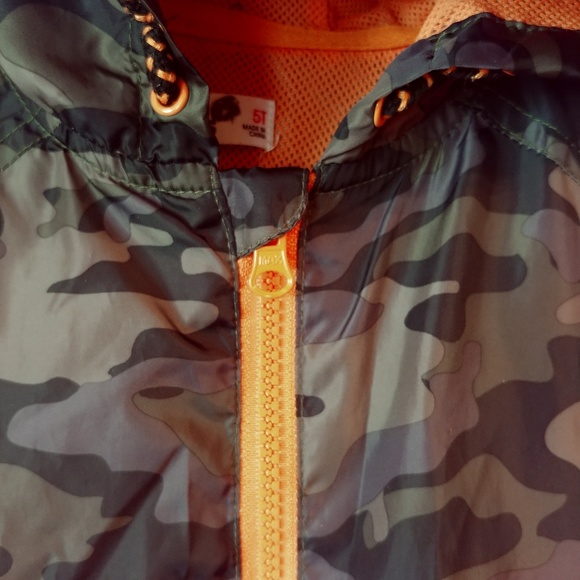 COPY - Epic Thread camo windbreaker w/hood. - Picture 7 of 8